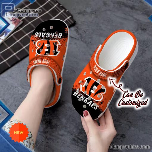football crocs personalized cincinnati bengals half tone drip flannel clog shoes 200 ds8Ho