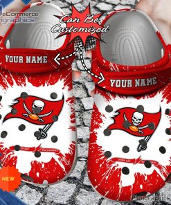 football crocs personalized tampa bay buccaneers team clog shoes 32 iqATh