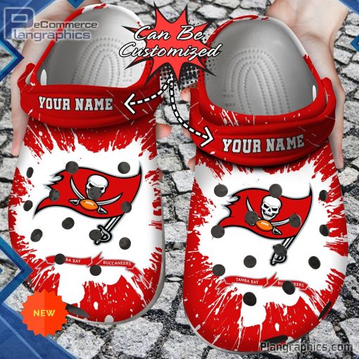 football crocs personalized tampa bay buccaneers team clog shoes 32 iqATh