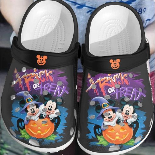 pumpkin trick or treat mickey mouse couple crocs classic clogs shoes pvh1ui