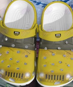 yellow jeep car crocs classic clogs shoes son4r9
